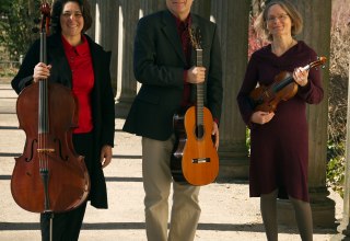 Friederike Templin - viool, Emilia Garcés - cello en Michael Kornmacher - gitaar // © Musiker Friederike Templin - viool, Emilia Garcés - cello en Michael Kornmacher - gitaar // © Musiker