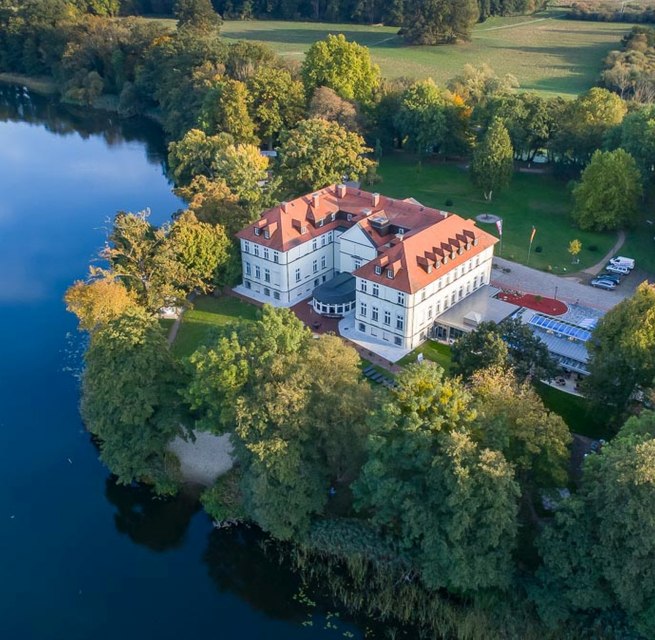 Das Seeschloss Schorssow mit viel Freiraum // © Seeschloss Schorssow Das Seeschloss Schorssow mit viel Freiraum // © Seeschloss Schorssow