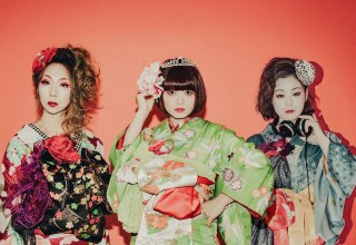 legend&auml;res japanisches Rocktrio // &copy; Atsuki Iwasa