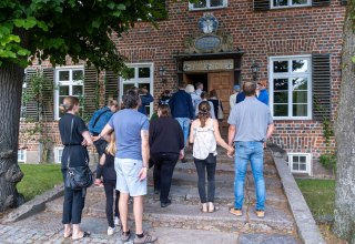 Historische rondleiding door het Ludorf landgoed ensemble // &copy; Gutshaus Ludorf