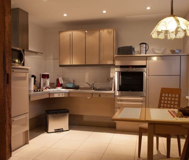 Toegankelijke keuken in de drempelvrije vakantiewoning in Dierhagen, © Martin Schweitzer