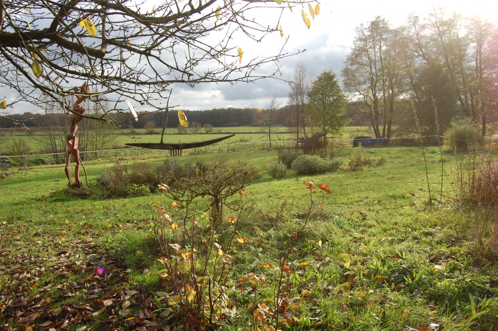 Idyllic grounds in the Rhythmusreich sculpture garden in M&uuml;ggenwalde, &copy; Rhythmusreich / Thomas Reich