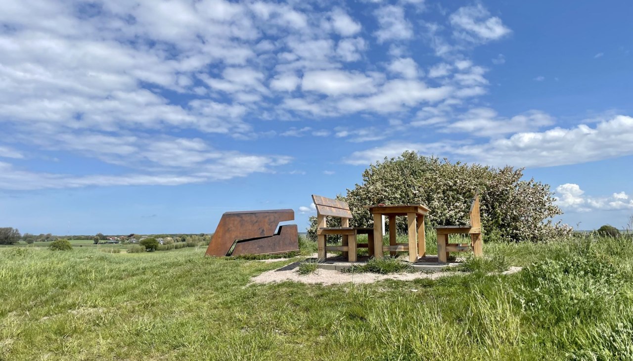 2021_05_Sitzgruppe auf dem Bakelberg · Foto © Désirée Kalweit web, © Désirée Kalweit 2021_05_Sitzgruppe auf dem Bakelberg · Foto © Désirée Kalweit web, © Désirée Kalweit