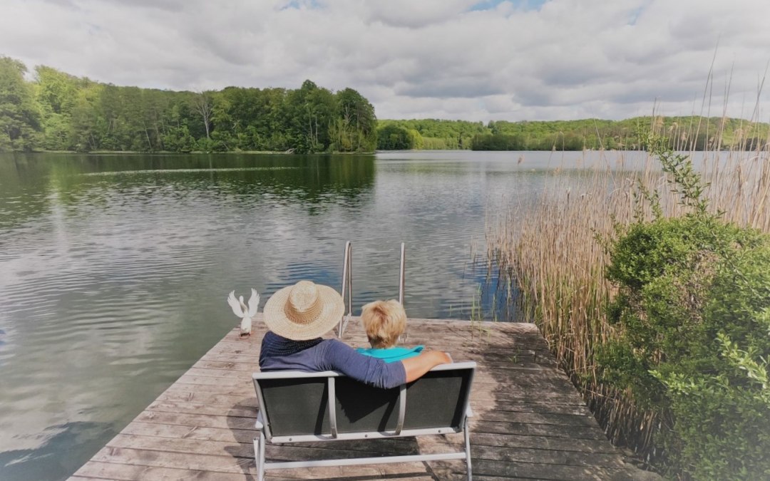 Z pomostu roztacza się wspaniały widok na jezioro Haussee, © D. Rgener