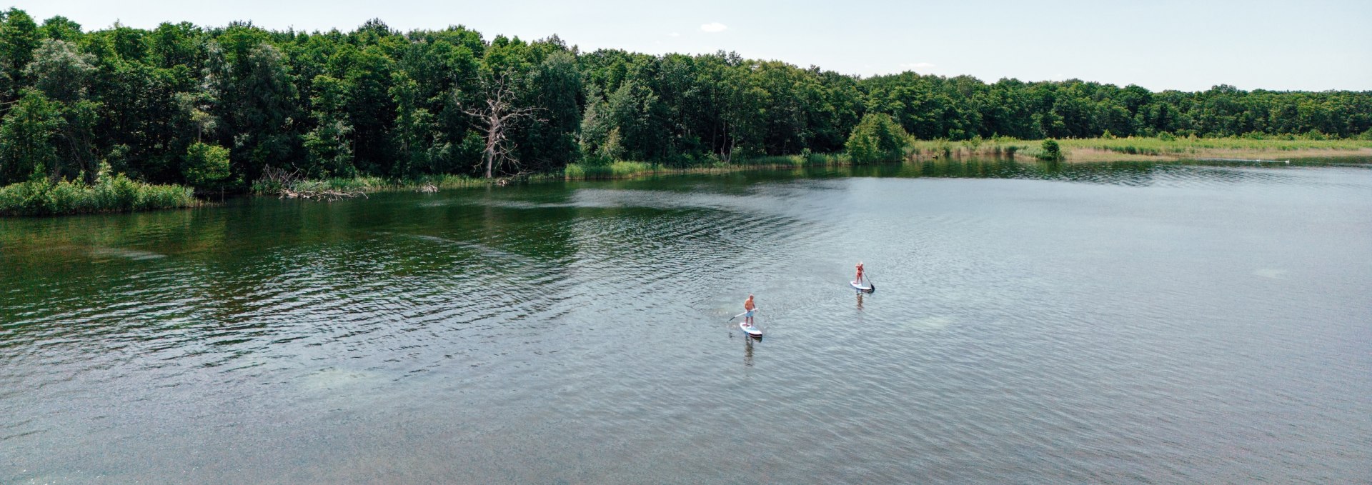 Leven zonder watersport is mogelijk, maar zinloos. Het is beter om de SUP boards bij je te hebben, © TMV/Petermann
