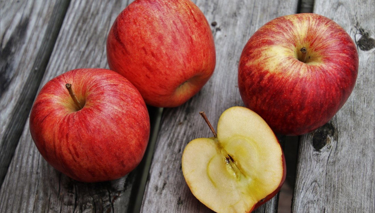 Apples by pasja1000, © pasja by pixabay