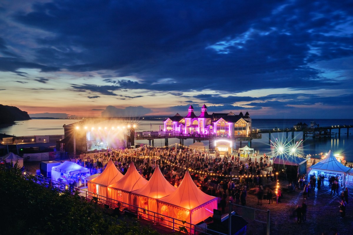 &copy; Burwitz Pocha