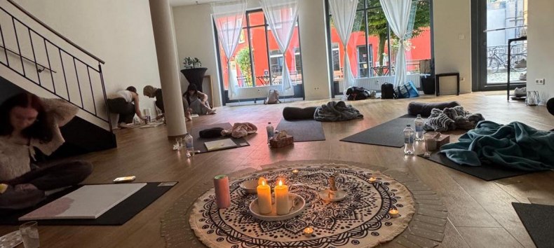 © MOVA PLACE - Yoga & Co. Studio