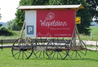 &copy; tripadvisor