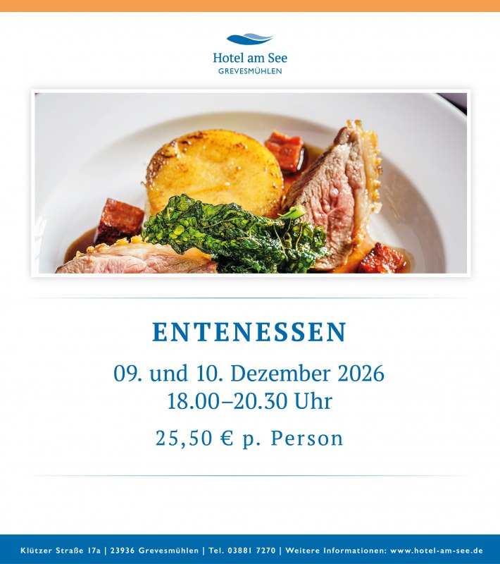 Krokant gebraden eend op een bord, met rode kool, knoedels en saus, smakelijk geserveerd., © spreepiraten® Krokant gebraden eend op een bord, met rode kool, knoedels en saus, smakelijk geserveerd., © spreepiraten®