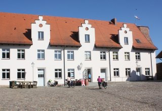 Castle complex with tourist information, fishing tower, local history museum and fishing exhibition, &copy; Mecklenburgische Kleinseenplatte Touristik GmbH