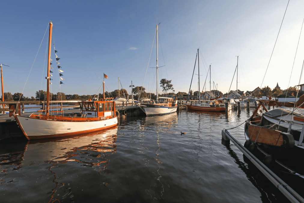 Boats at the mooring, &copy; TMV/Gohlke