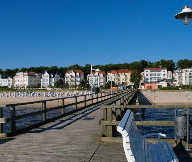 Traumhafte Urlaubsmomente auf der Seebr&uuml;cke in Bansin auf Usedom // &copy; KTS/ Mandy Knuth