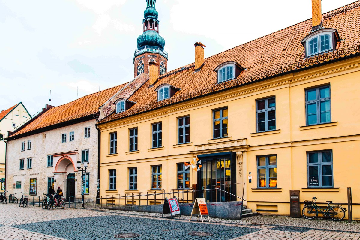 St. Spiritus buitenaanzicht, &copy; Wally Pruss