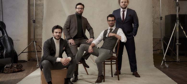 &copy; &copy; Gregor Hohenberg