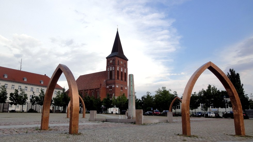 Rynek w Pasewalku z widokiem na kościół Mariacki, © TVV/Spittel