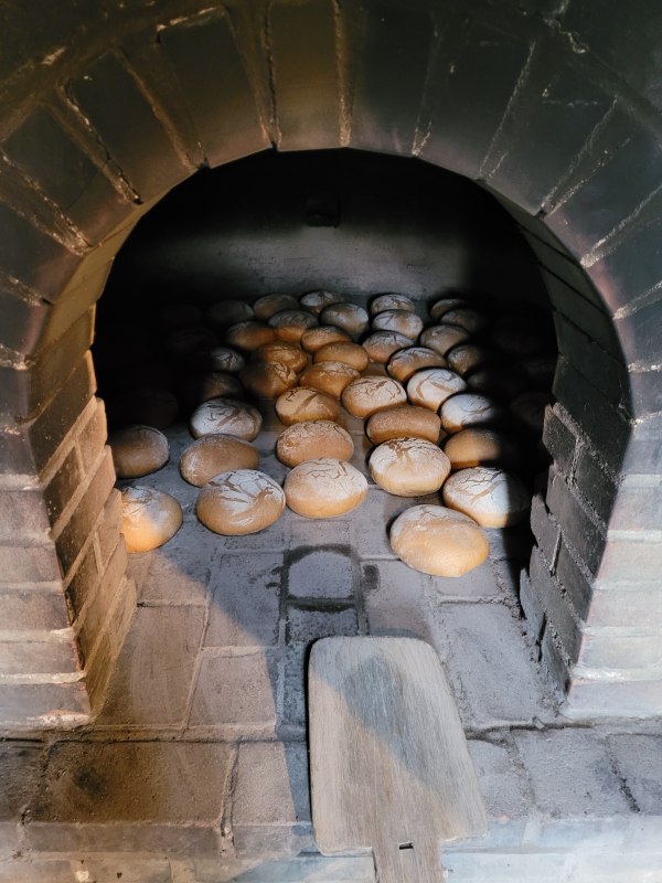 AGM Archief_vers brood uit de steenoven, &copy; MuSeEn gGmbH