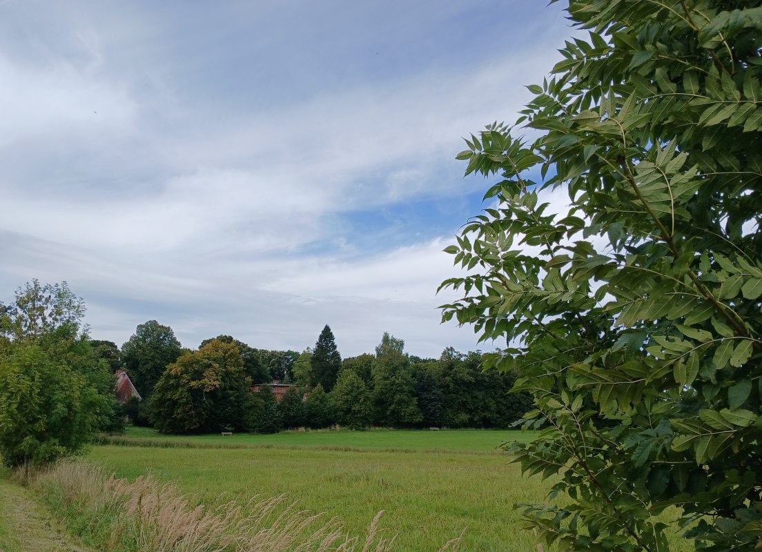 View of the St. J&uuml;rgen monastery in front of Rambin // &copy; Angela Pfennig
