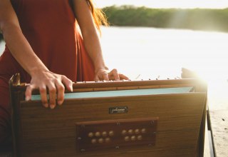 &copy; Foto von Luz Mendoza auf Unsplash