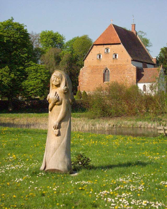 The White Lady of Walkendorf - a legendary figure in the region. // © Förderverein der Heimat- und Kulturpflege Walkendorf The White Lady of Walkendorf - a legendary figure in the region. // © Förderverein der Heimat- und Kulturpflege Walkendorf