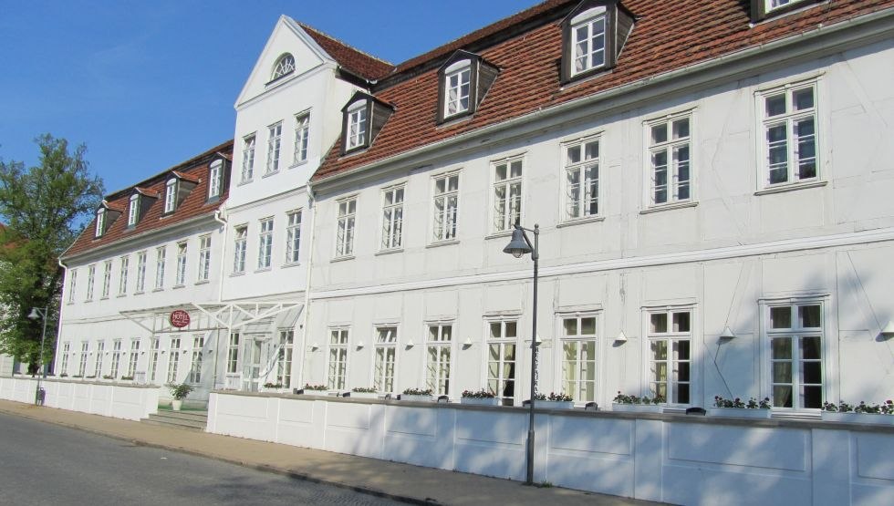 Widok z zewnątrz na Friedrich-Franz-Palais, © Hotel Friedrich-Franz-Palais