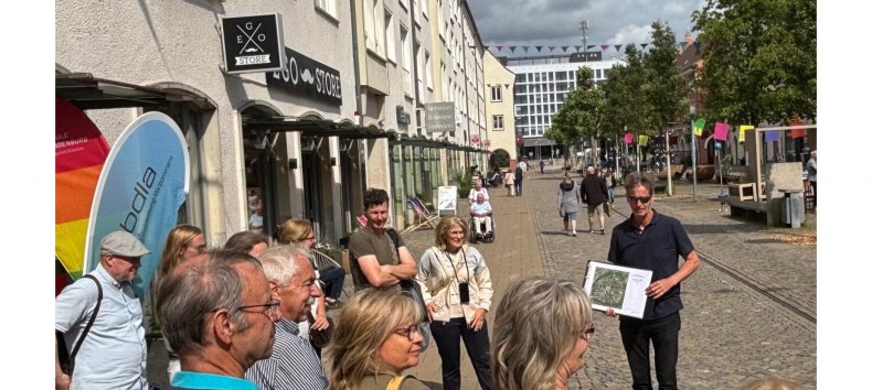 Architects provide information on Neubrandenburg's urban development // &copy; Foto: Susann Milatz