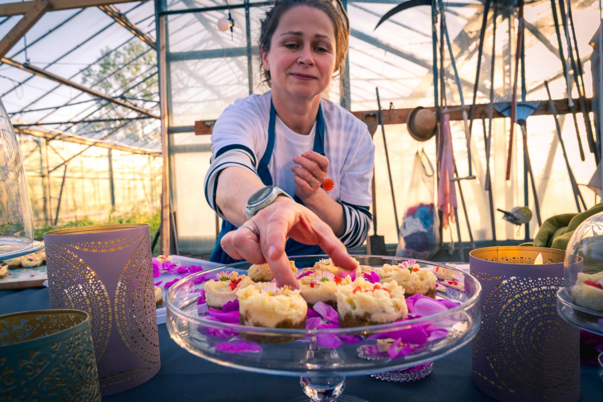 Diner in de kas bij Gut Rosengarten // &copy; Stefan Pocha