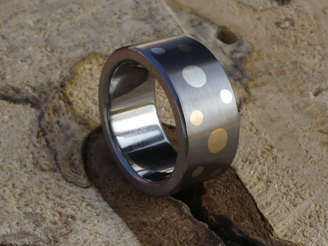 Pierścień // &copy; Vivien Hellweg