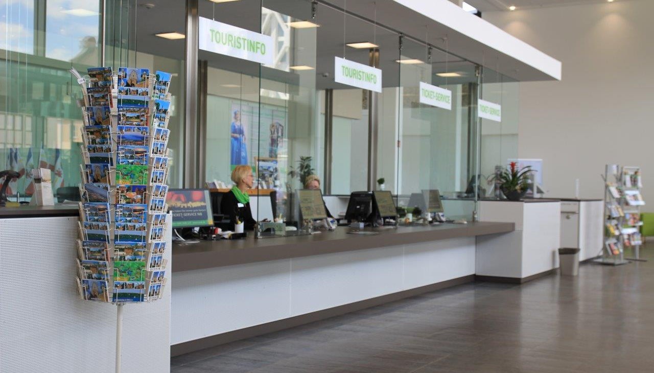Here you will find tourist info and ticket service., © VZN