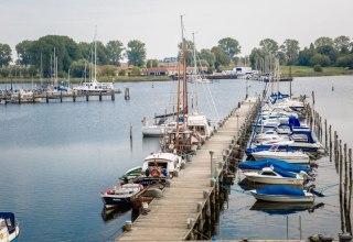 Hafen im Hauptort Kirchdorf // © Liene Photografie Nadine Sorgenfried Hafen im Hauptort Kirchdorf // © Liene Photografie Nadine Sorgenfried