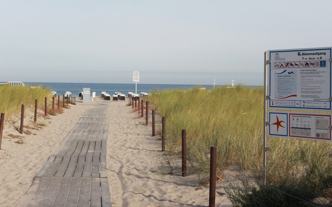Drempelvrije toegang tot strand 6 in Warnemünde, © TZRW