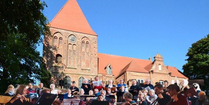 Kirchenchor Sagard // © Ernst Machert Kirchenchor Sagard // © Ernst Machert