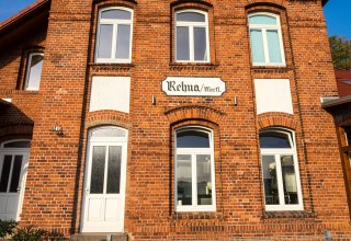 Stacja kolejowa Rehna jest własnością prywatną. // © Frank Burger Stacja kolejowa Rehna jest własnością prywatną. // © Frank Burger