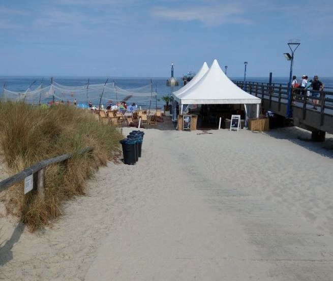 Barrierefreier Strandzugang an der Seebr&uuml;cke in Zingst // &copy; TV FDZ