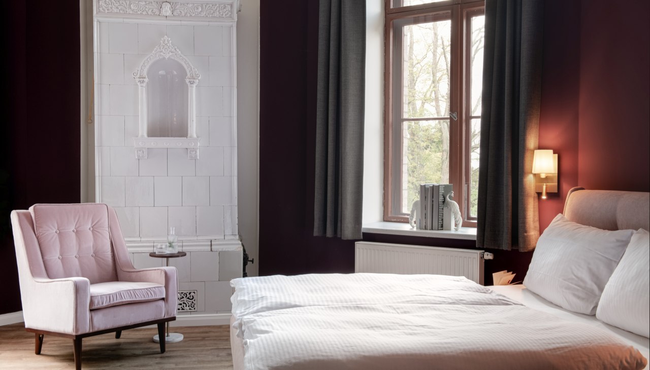 Elegant chamber with tranquility, comfort and impressive view, &copy; Schloss Neetzow