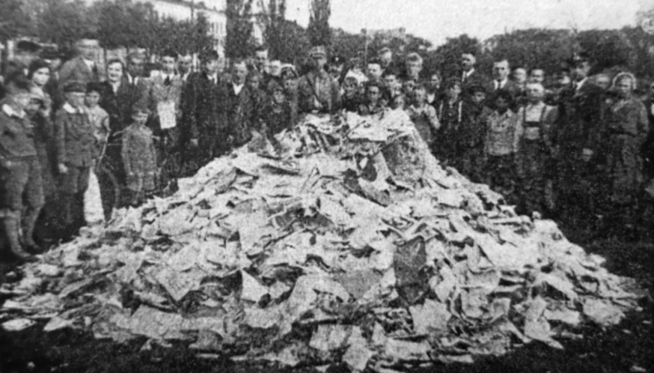 &copy; Rostocker Anzeiger (10.5.1933)