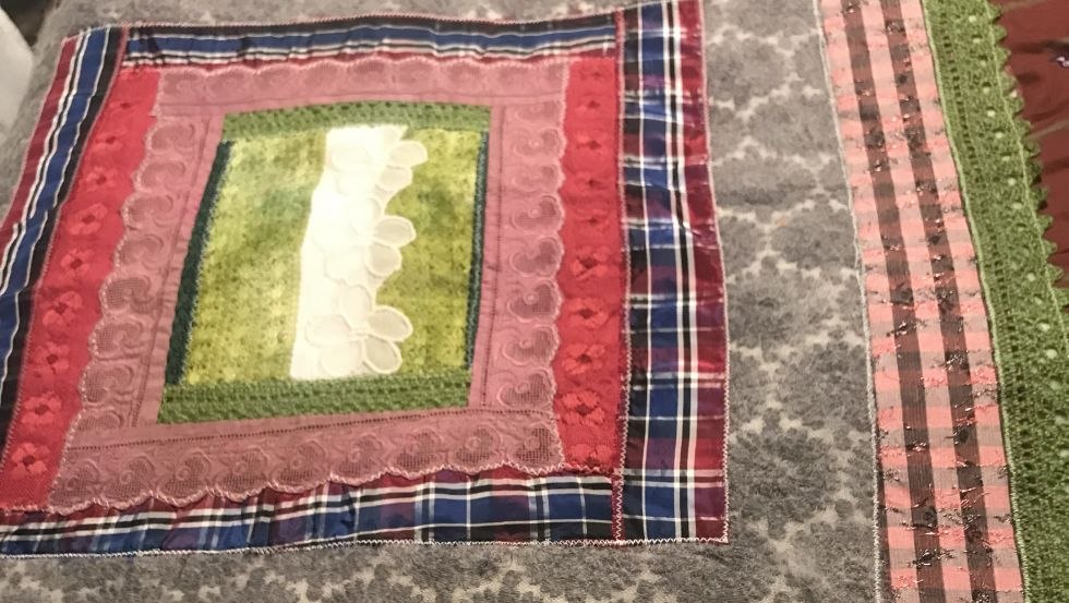 Large patchwork quilt with felt center, &copy; Martina Wei&szlig;