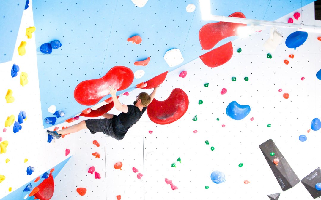 Voor elk wat wils. Professioneel, amateur of beginnend boulderaar, iedereen komt hier aan zijn trekken. We veranderen zelfs elke week de routes en schroeven nieuwe "problemen" voor je op de muur., © Felshelden