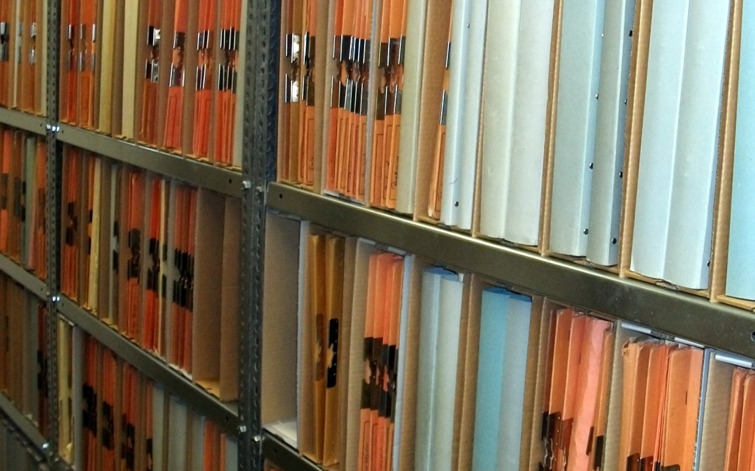Stasi-documenten op de plank, © Bundesarchiv/Stasi-Unterlagen-Archiv
