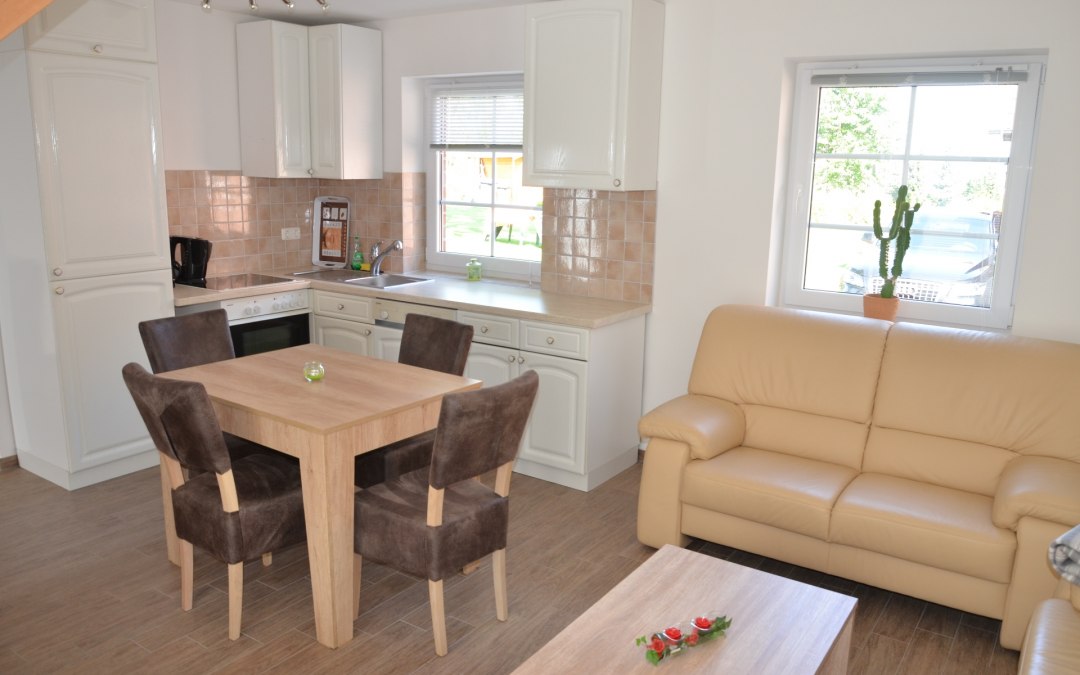 Zicht in een woonkamer van het nieuwe vakantiehuis, © Falkenberg