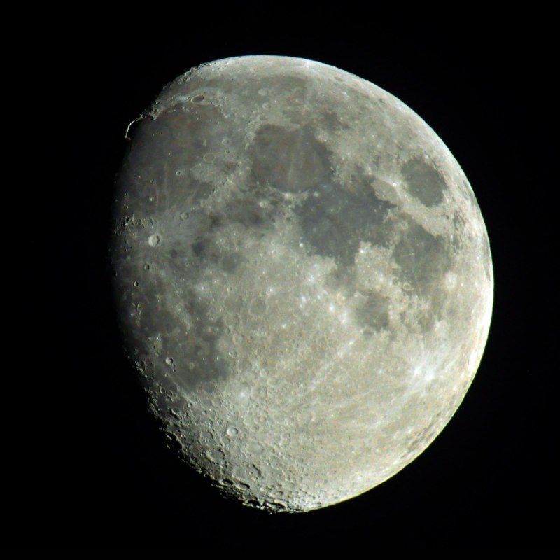 The moon with the golden handle, photo by Guido Strau&szlig;, &copy; Guido Strau&szlig;