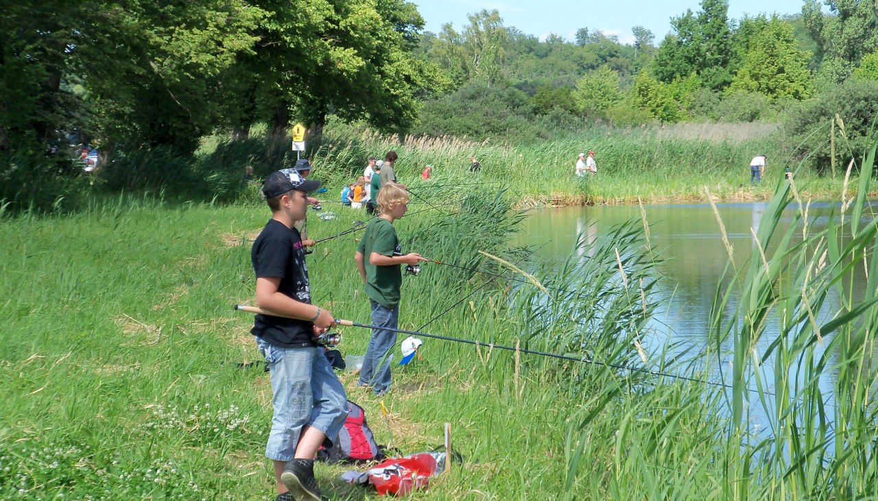 Kurs na licencję wędkarską na Recknitz, © Anglerverein "An der Recknitz" Marlow e.V. Kurs na licencję wędkarską na Recknitz, © Anglerverein "An der Recknitz" Marlow e.V.