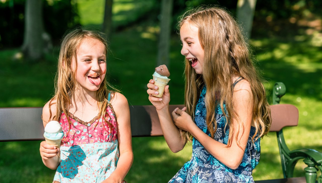 Dzieci jedzą lody na wyspie Uznam, © TMV/Tiemann