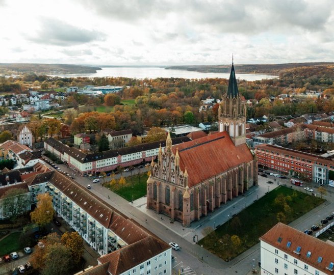 &copy; MV-T/Petermann