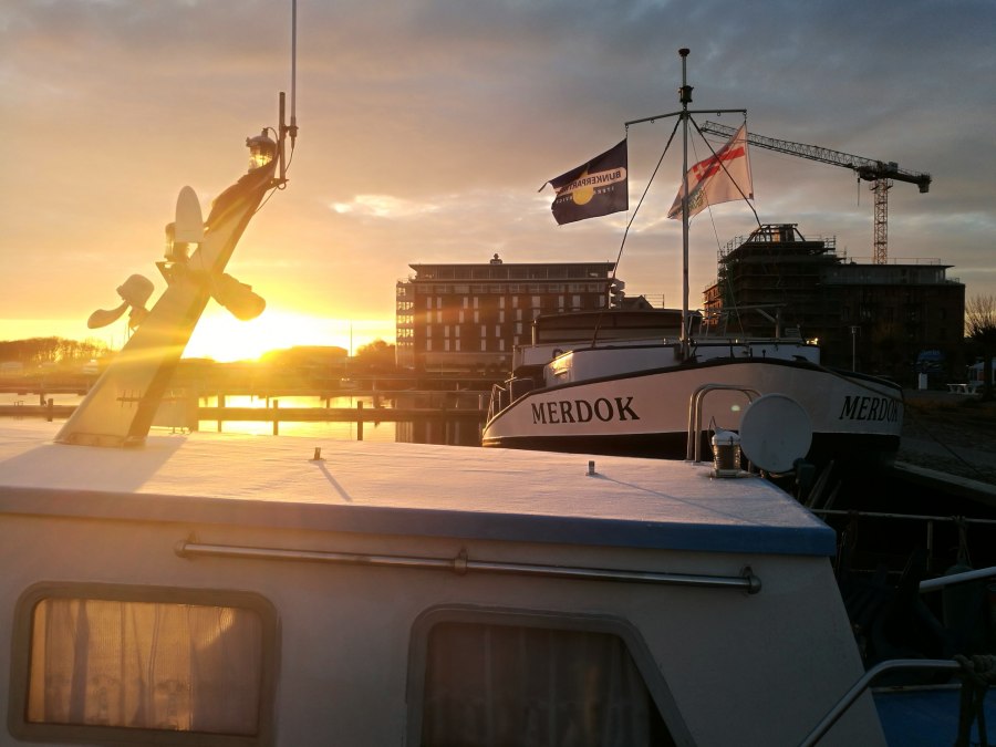 Merdok in sunrise, © Paszehr