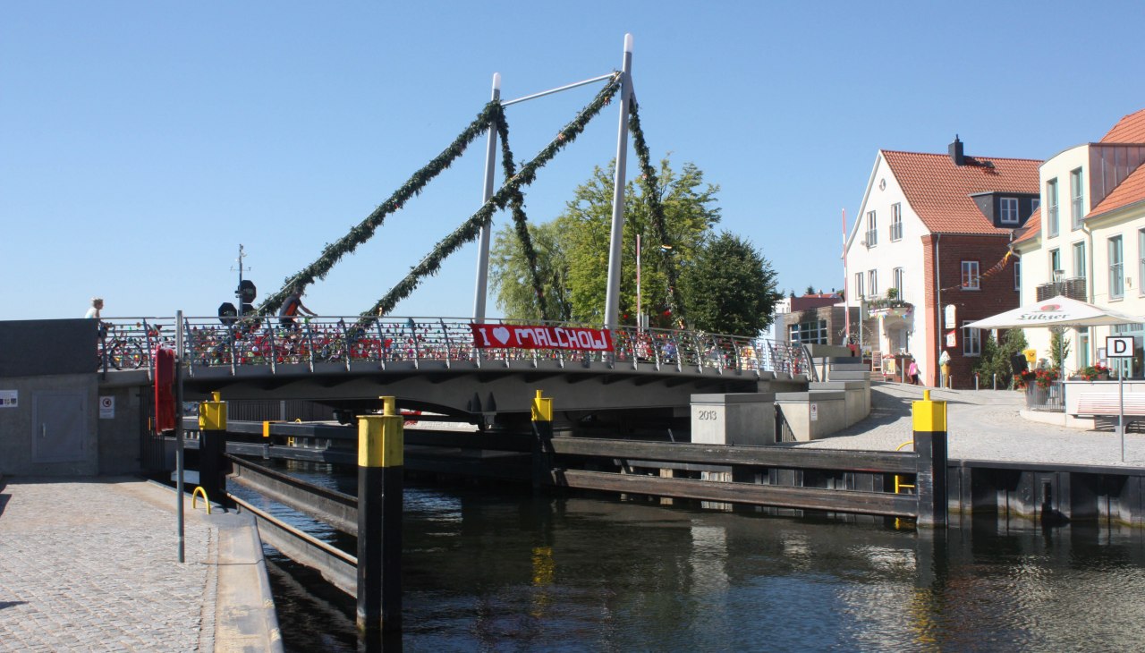 swing bridge island city Malchow, © Thomas Neske