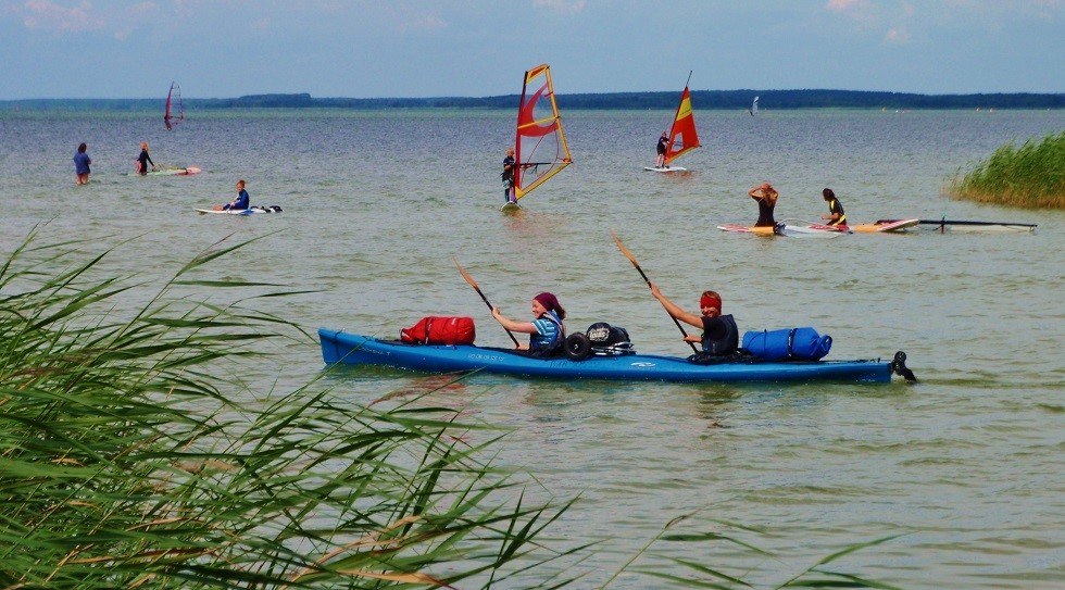 Zbliż się do natury dzięki naszej wypożyczalni kajaków i kanoe // © Surf-Hecht Zbliż się do natury dzięki naszej wypożyczalni kajaków i kanoe // © Surf-Hecht