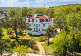 © pineblue © pineblue