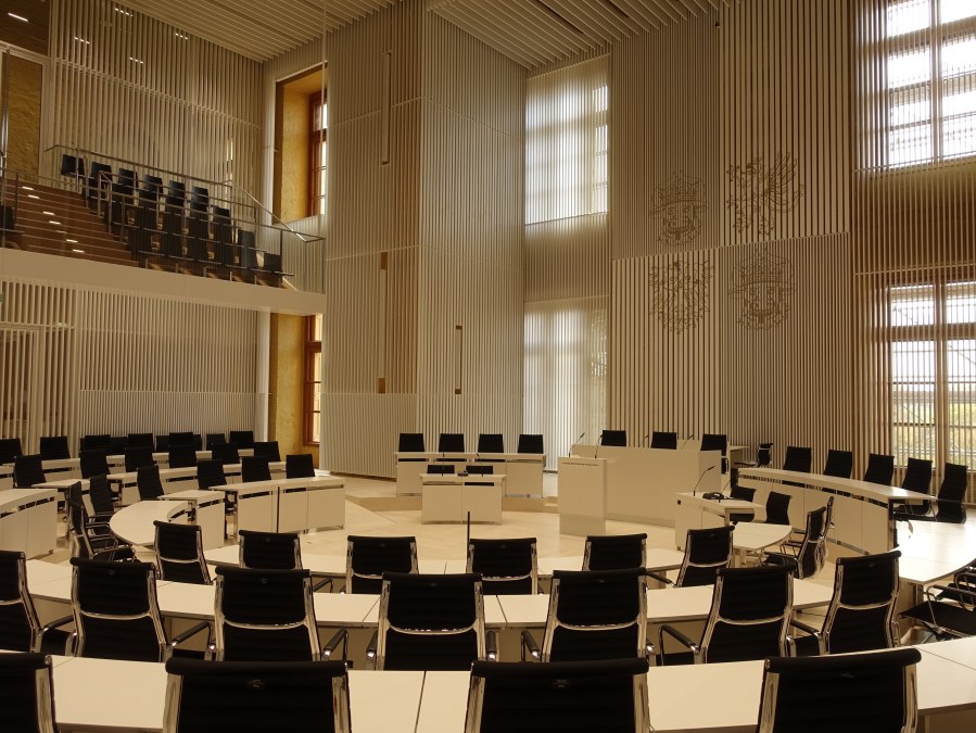 © Landtag Plenarsaal © Landtag Plenarsaal
