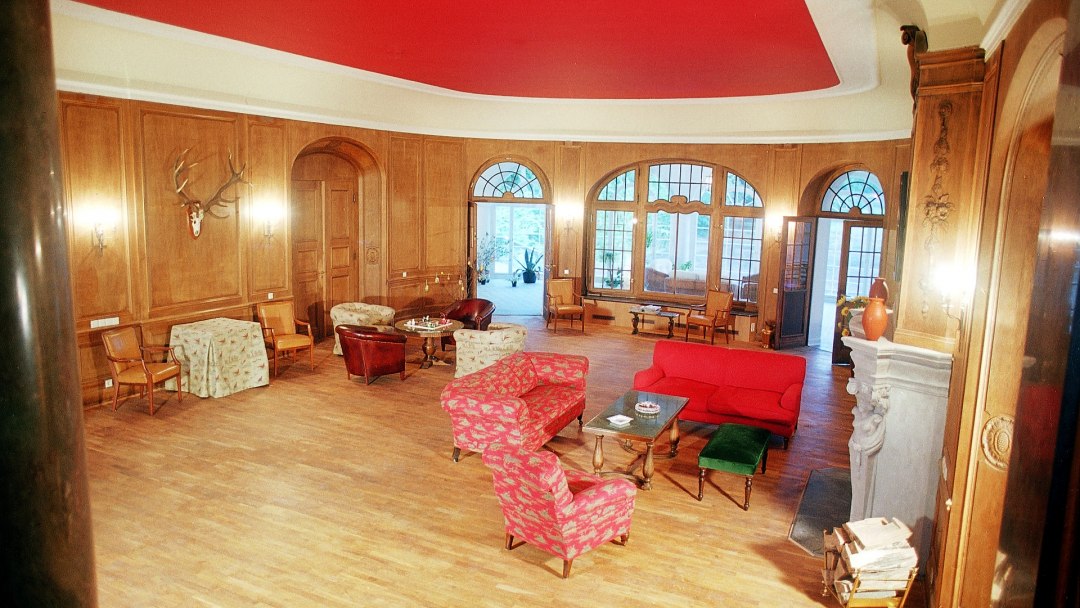 Spacious hall with fireplace, © Jagdschloss Bellin Spacious hall with fireplace, © Jagdschloss Bellin